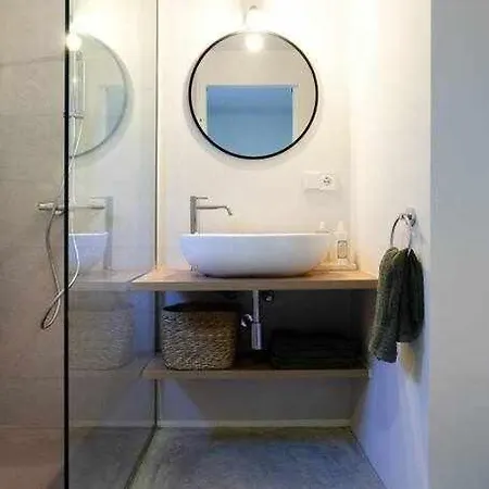 Velo Vern 1 Beautiful New 2 Bed Ensuite Girona