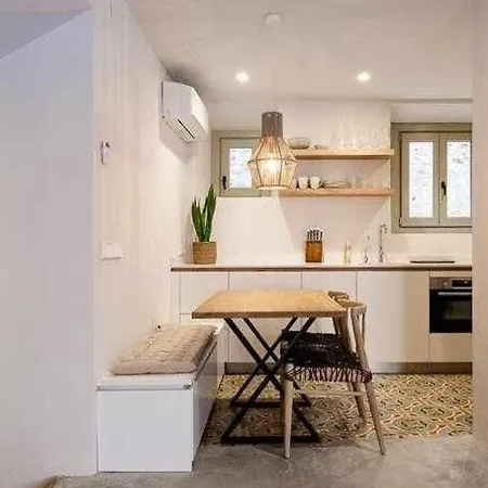 Velo Vern 1- Beautiful New 2 Bed Ensuite Gerona